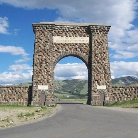 Parkway Yellowstone Guest House Apartment #3 Gardiner Exterior foto